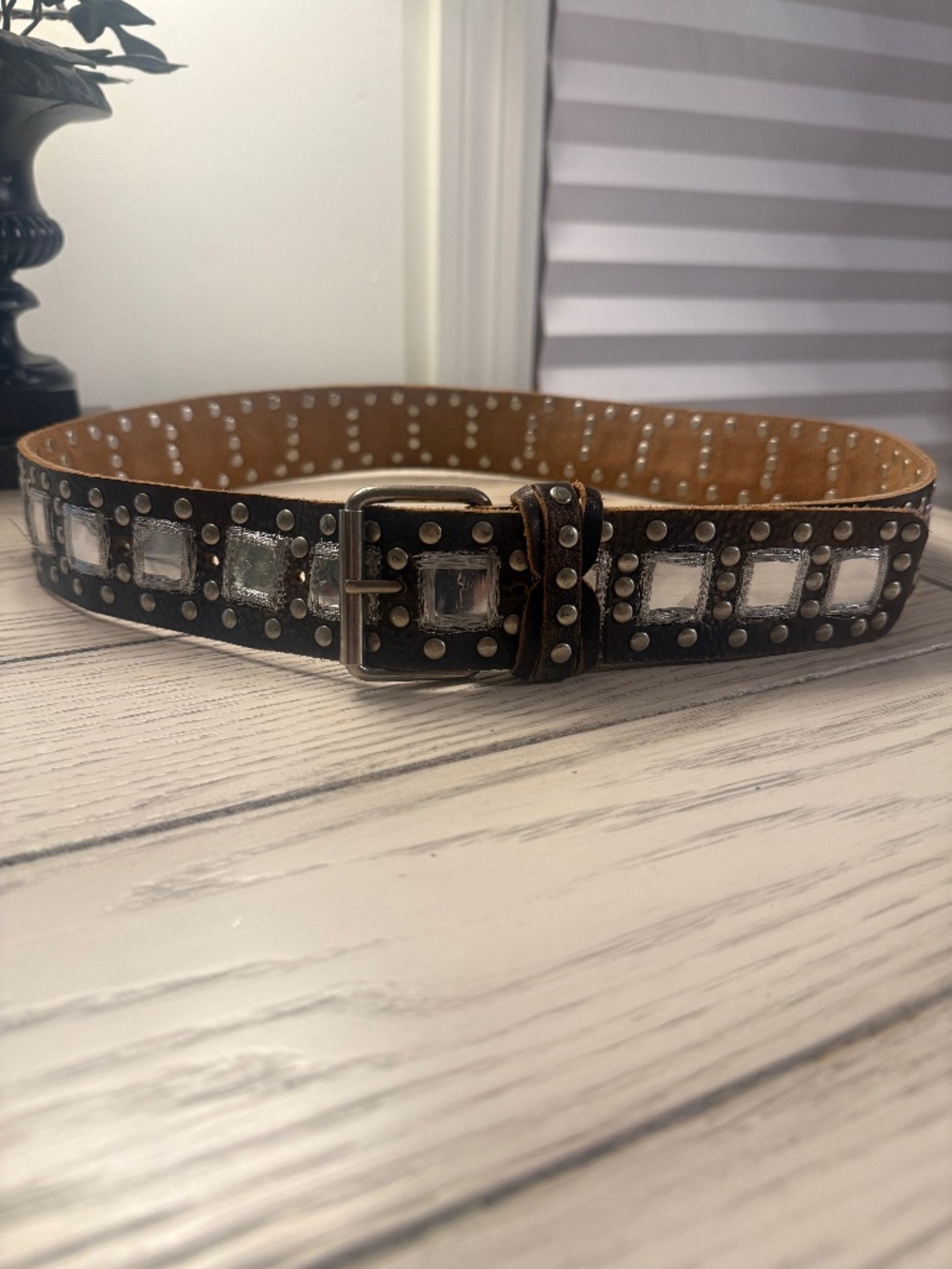 Vintage Betsey Johnson Womens Studded Mirrored Brown Leather Belt BB250 Medium